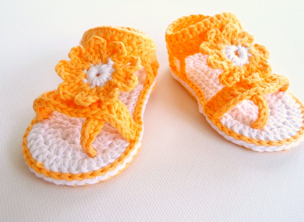 Häkelanleitung Babyschuhe - Riemchen-Sandalen mit Blüten - No.6